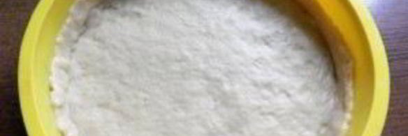 постный пирог со смородиной