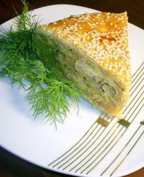 Сырно-луковый пирог с брокколи и цветной капустой