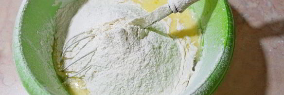 быстрые пирожки с творогом и зеленым луком