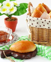 Дрожжевые пирожки с повидлом