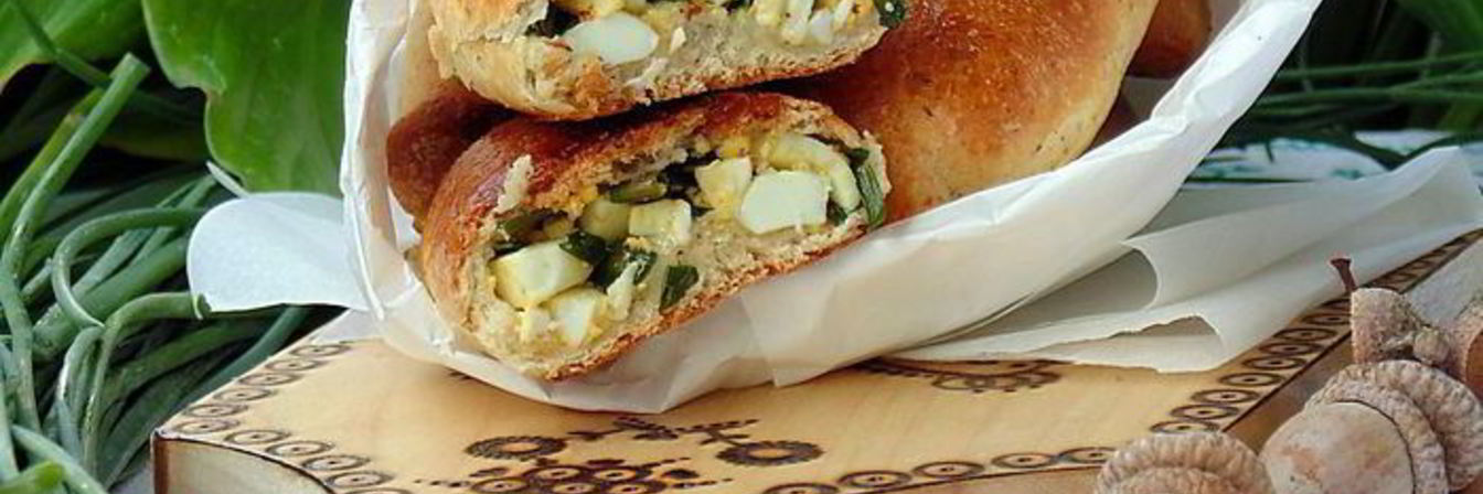 Гречневые пирожки с луком и яйцом