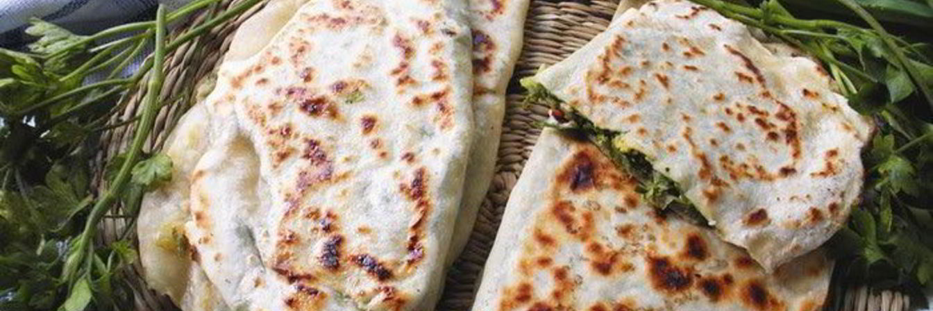 Кутабы с зеленью и сыром