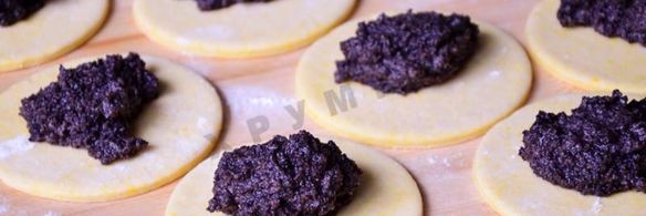 открытые пирожки треугольники с маком