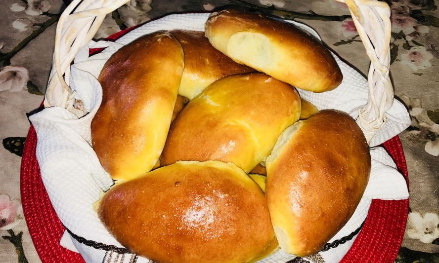 Рецепт печеных пирожков с картофелем и луком-яйцом