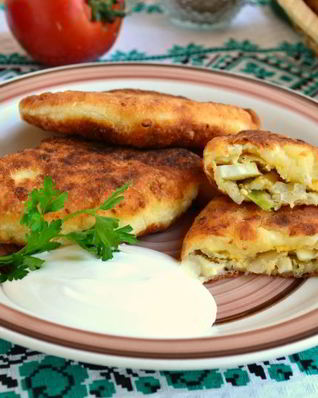 Пирожки из творожного теста с капустой и яйцом
