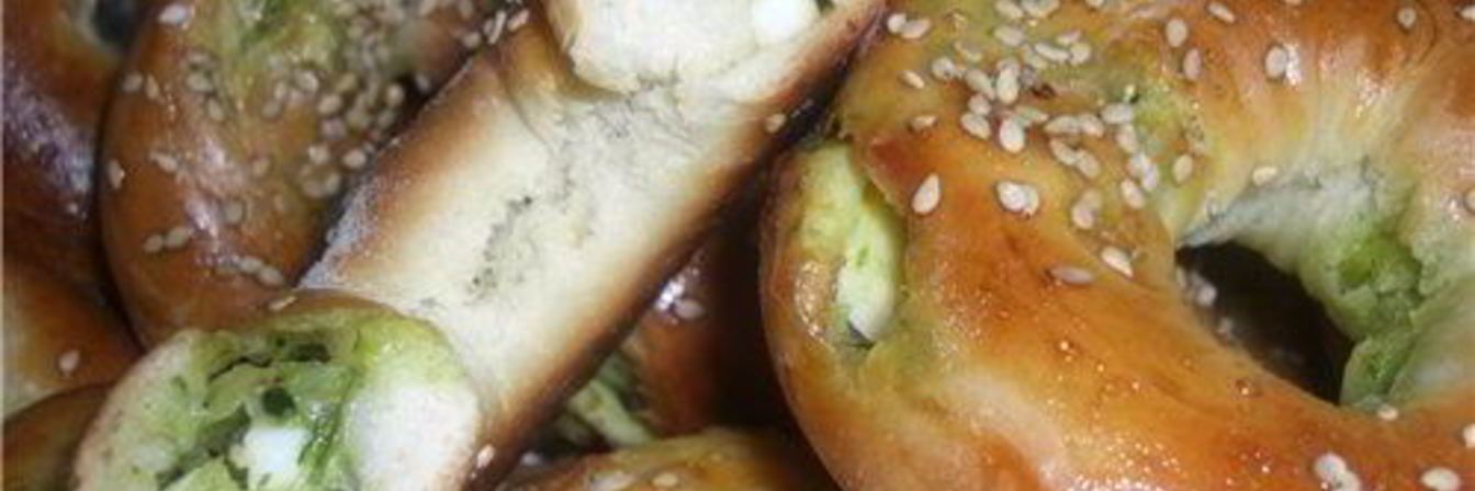 Пирожки — колечки с цуккини и яйцом