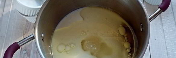 пирожки на кефире с дрожжами на сковороде