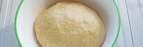 пирожки на кефире с дрожжами на сковороде