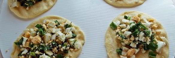 пирожки на кефире с дрожжами на сковороде