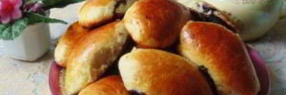 пирожки с черникой из дрожжевого теста