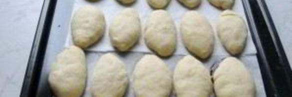 пирожки с черникой из дрожжевого теста