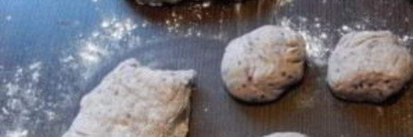 пирожки с черникой на кефире