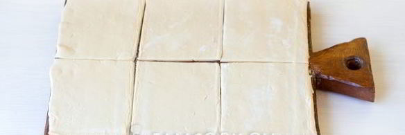 пирожки с капустой из слоеного теста