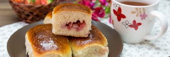 пирожки с клубникой в духовке