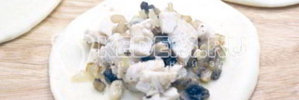 пирожки с курицей и грибами