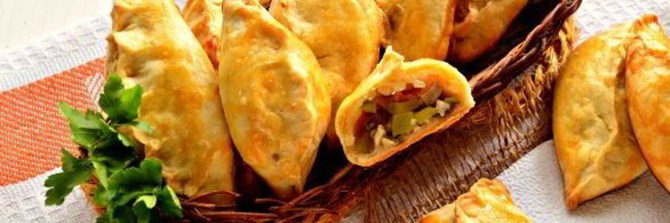 Пирожки с мясом и огурцами