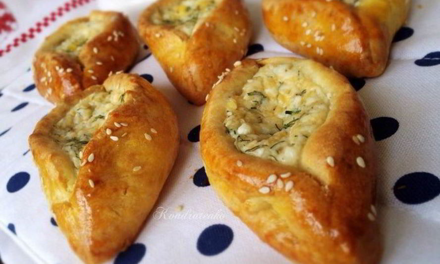 Рецепт пирожков с сыром и зеленью лодочки