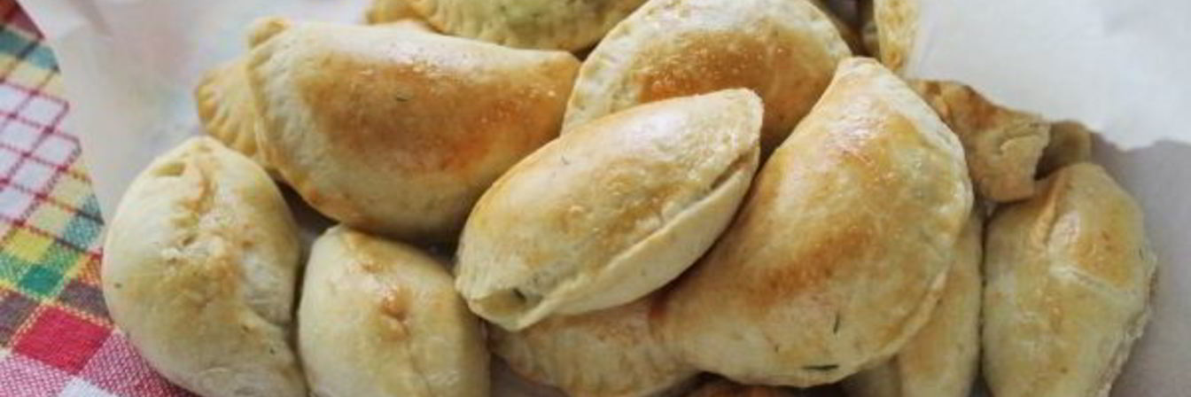 Пирожки с творогом и зеленью