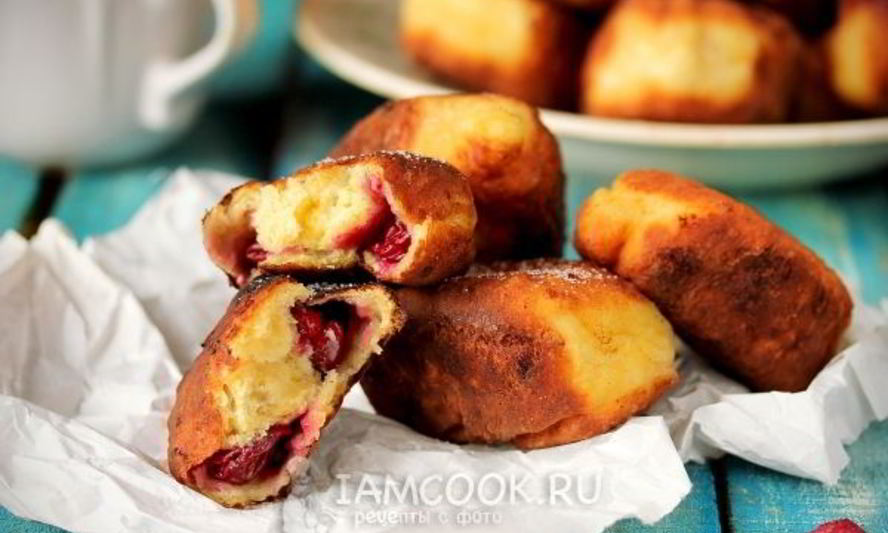 Рецепт пирожков с вишней