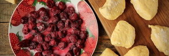 пирожки с вишней