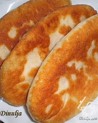 Пирожки жареные с куриным мясом и картофелем