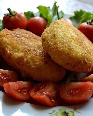 Рисовые пирожки с рагу из кабачка