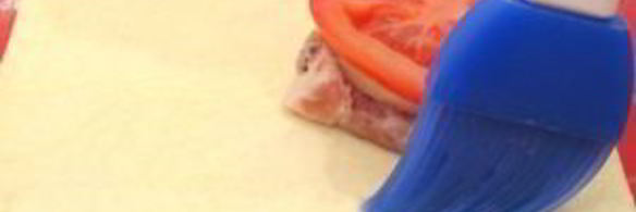 слоеные пирожки с мясом и помидорами