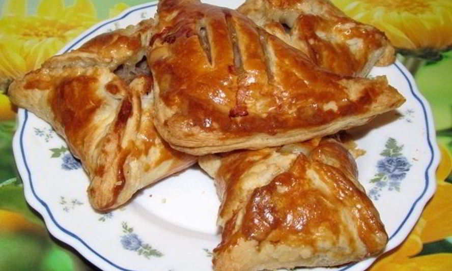Рецепт слоеных пирожков с мясом