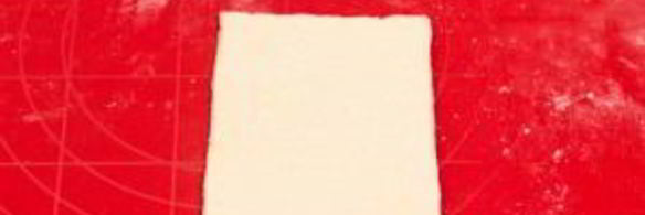 слоеные пирожки с вишней