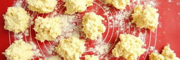 жареные пирожки из творожного теста