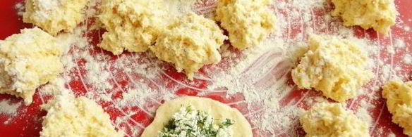 жареные пирожки из творожного теста