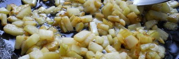 жареные пирожки с картофелем и баклажанами