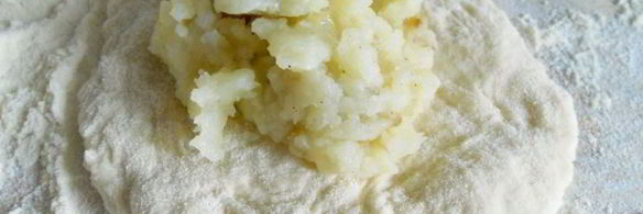 жареные пирожки с картофелем и баклажанами