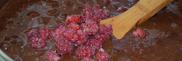 брауни на темном пиве с малиной