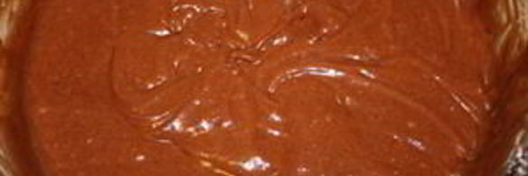 брауни с глазурью и орехами