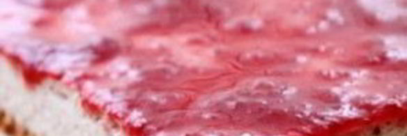 кокосово-клубничное пирожное