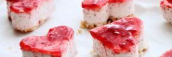 кокосово-клубничное пирожное