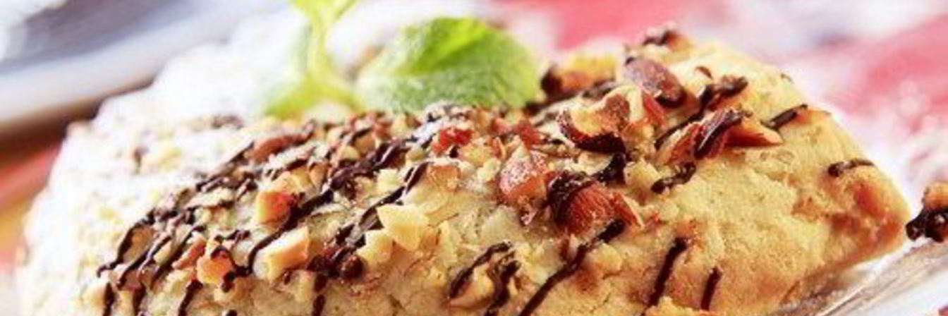 Миндальные пирожные с карамелью