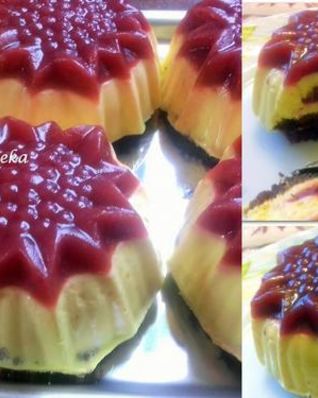 Муссовое пирожное с персиком и смородиной