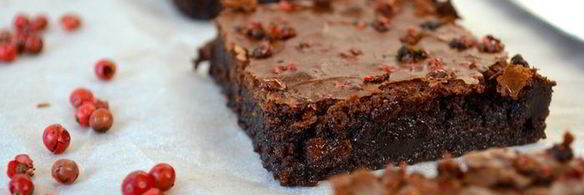 очень шоколадный брауни с розовым перцем