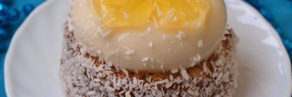 пирожное цветы под снегом