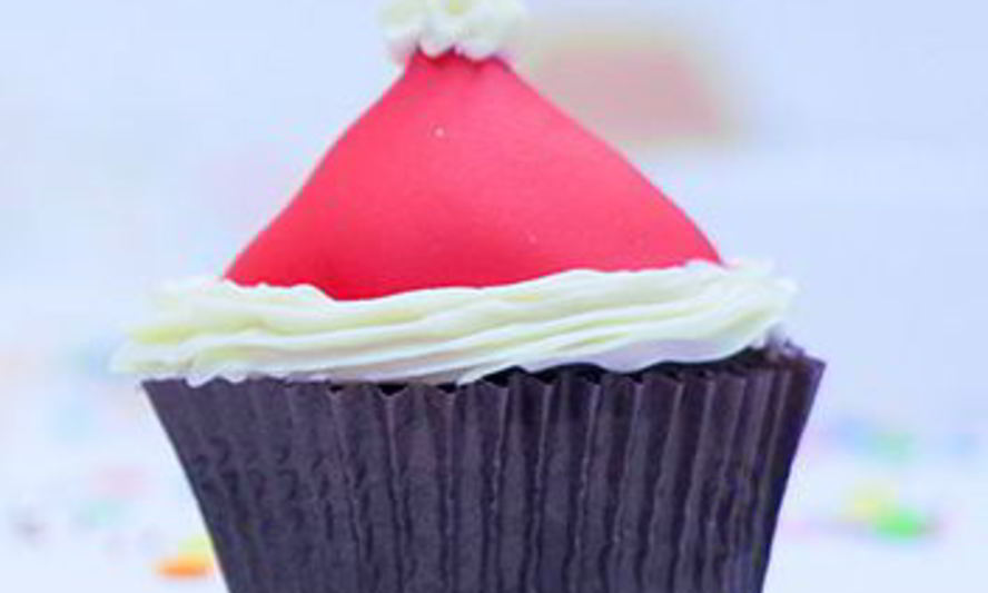 Рецепт пирожных капкейков зимних шапки