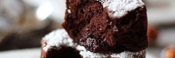 шоколадное горячее пирожное с жидкой начинкой