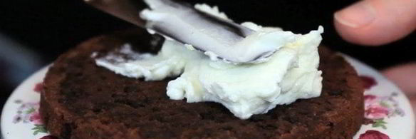 шоколадное пирожное с ромом и лаймом