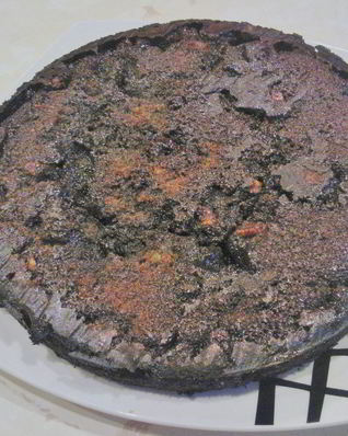 Шоколадные брауни с карамелью и грецким орехом