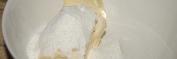 шоколадные пирожные с кремом