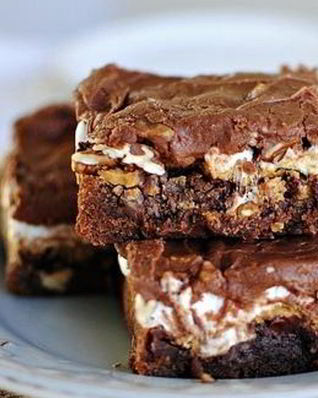 Шоколадные пирожные с орехами пекан