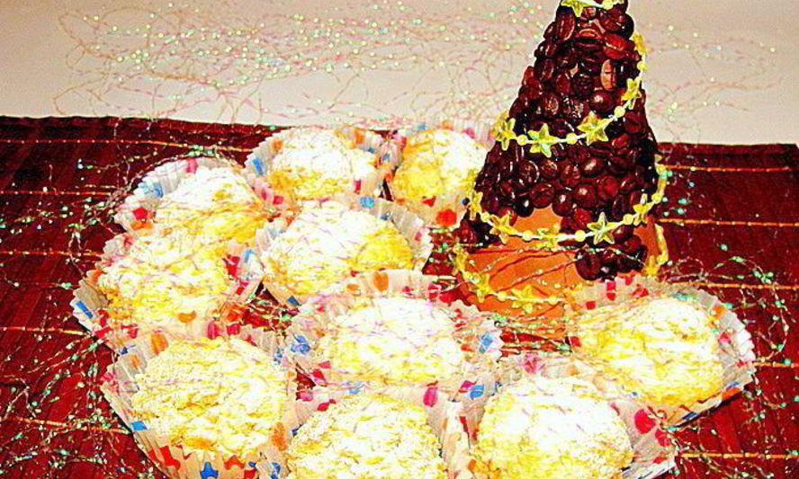 Рецепт ванильных пирожных с белым шоколадом и кедровыми орешками розы в снегу