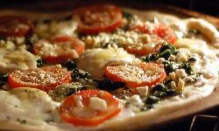 Рецепт быстрой пиццы с моцареллой