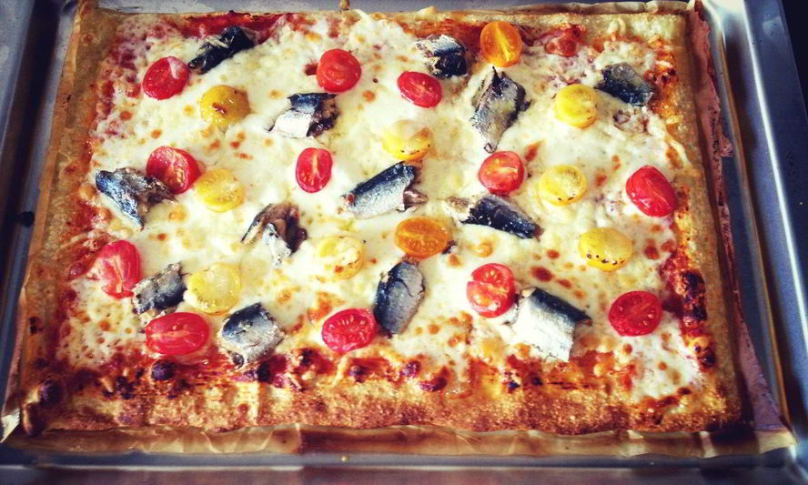 Рецепт быстрой пиццы с сардинами